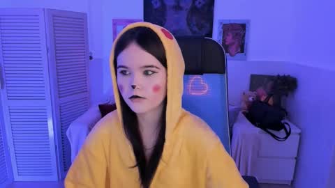 Your sweet girl online show from November 8, 2025, 8:07 pm