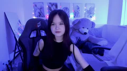 Snapshot of elainebeness chatting on April 8, 2026, 8:53 pm Your sweet girl online show from April 8, 2026, 8:53 pm