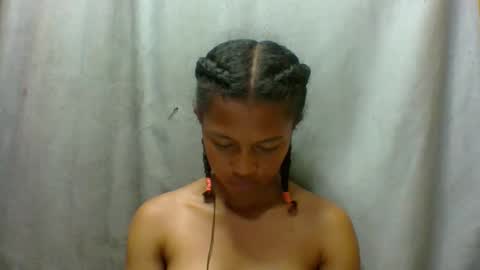 elaliealdy online show from October 22, 2025, 5:24 pm