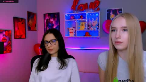 Snapshot of elani_grey chatting on February 26, 2026, 10:03 am elani online show from February 26, 2026, 10:03 am