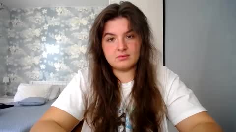 Snapshot of elanis_blair chatting on April 9, 2026, 11:26 am Elanis online show from April 9, 2026, 11:26 am