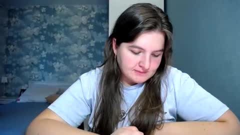 Snapshot of elanis_blair chatting on April 19, 2026, 4:39 pm Elanis online show from April 19, 2026, 4:39 pm