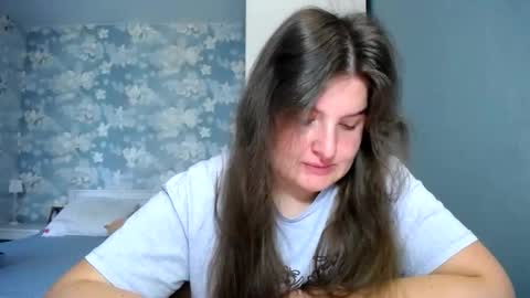 Snapshot of elanis_blair chatting on April 23, 2026, 9:19 am Elanis online show from April 23, 2026, 9:19 am