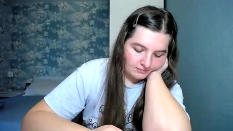 Snapshot of elanis_blair chatting on April 25, 2026, 3:31 pm Elanis online show from April 25, 2026, 3:31 pm