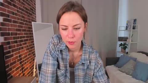 Snapshot of elannand chatting on March 12, 2025, 6:40 am ELA 3 online show from March 12, 2025, 6:40 am