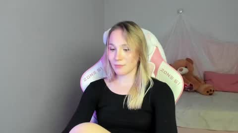 elaravoltage online show from March 20, 2026, 6:13 pm