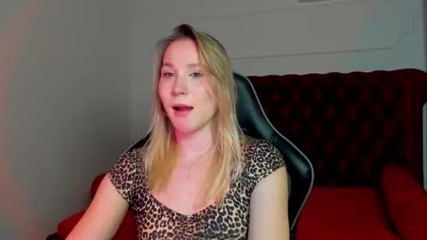 elaravoltage online show from March 30, 2026, 5:14 pm