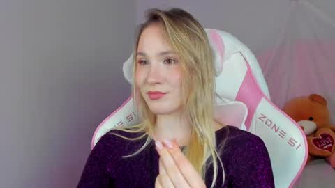 elaravoltage online show from April 16, 2026, 5:58 pm