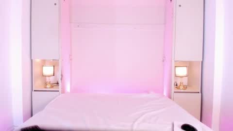 Snapshot of elarey_ chatting on February 24, 2026, 12:25 pm elarey_ online show from February 24, 2026, 12:25 pm