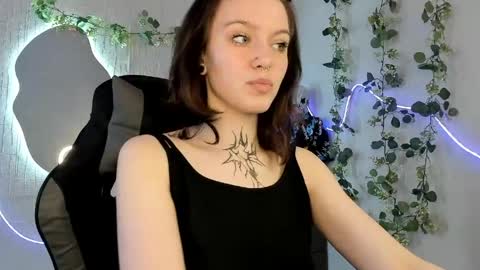 elastikiss online show from April 16, 2026, 6:25 am