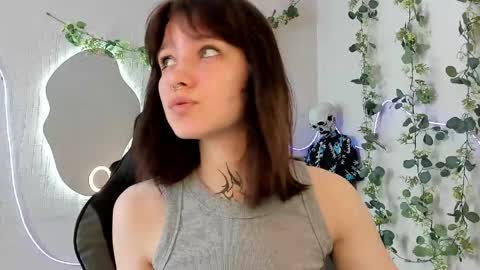 Snapshot of elastikiss chatting on April 19, 2026, 8:57 am elastikiss online show from April 19, 2026, 8:57 am