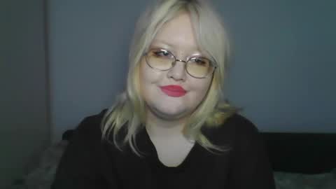 Snapshot of elayne_sweet chatting on May 14, 2026, 6:20 am elayne_sweet online show from May 14, 2026, 6:20 am