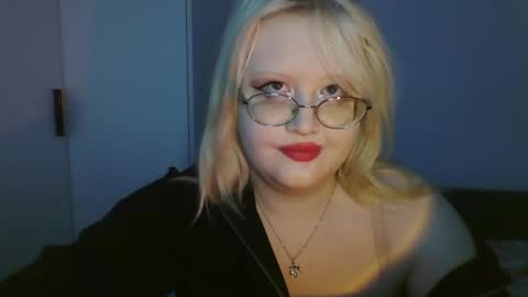 Snapshot of elayne_sweet chatting on May 28, 2026, 6:32 am elayne_sweet online show from May 28, 2026, 6:32 am