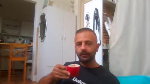 daniel18cmx online show from October 23, 2025, 3:50 am