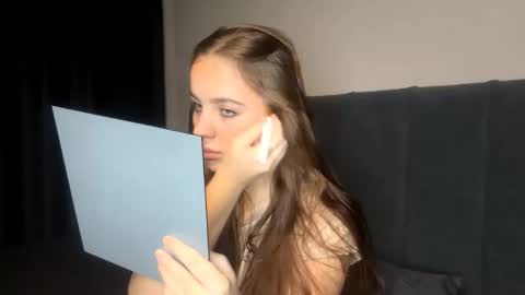 Snapshot of eleanorolaes chatting on February 25, 2026, 3:43 pm Kelly online show from February 25, 2026, 3:43 pm