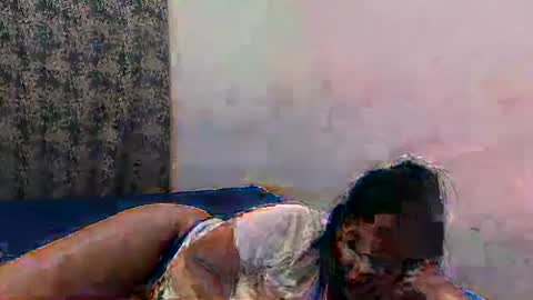 Isabella online show from May 19, 2026, 2:29 am