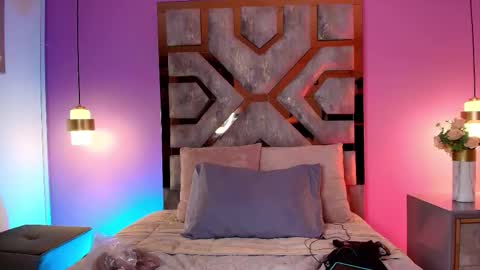 electra_gosselin online show from October 18, 2025, 12:06 pm