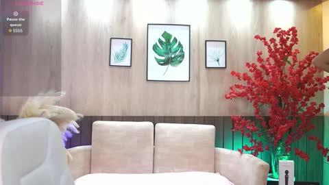 Electra Jones online show from November 22, 2025, 11:31 am