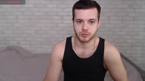 Snapshot of electric_smile chatting on March 31, 2026, 8:26 am Alex online show from March 31, 2026, 8:26 am