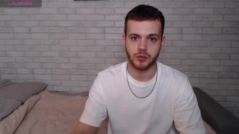 Snapshot of electric_smile chatting on April 5, 2026, 5:54 pm Alex online show from April 5, 2026, 5:54 pm