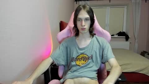 eleganc3 online show from October 25, 2025, 7:08 pm