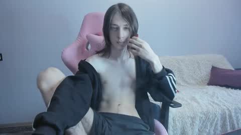 eleganc3 online show from February 11, 2026, 7:35 am