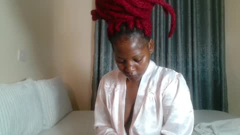 Snapshot of elegant_ebony chatting on January 15, 2025, 9:24 am Nika online show from January 15, 2025, 9:24 am