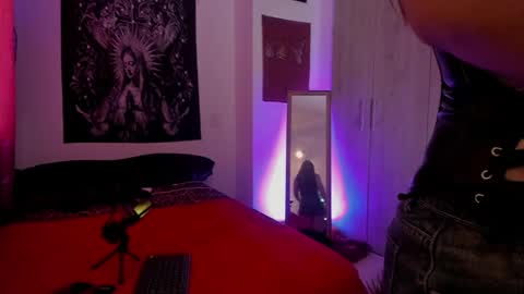 elektra carey online show from May 27, 2026, 9:23 pm