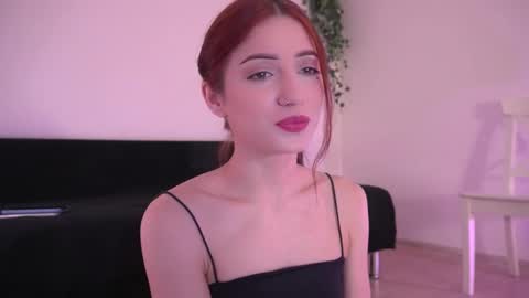 elena_li online show from March 10, 2025, 12:07 am