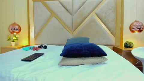 Snapshot of elena_watsonn chatting on May 16, 2026, 8:18 pm Elena Watsonn online show from May 16, 2026, 8:18 pm