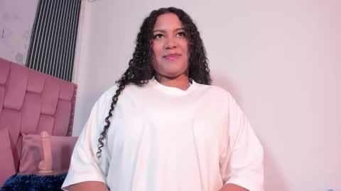 elena_wolff online show from November 21, 2025, 12:15 pm