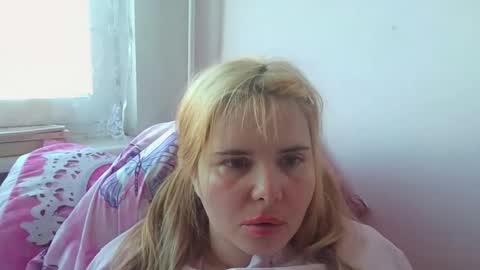 Snapshot of elenaflirt chatting on January 19, 2026, 1:59 pm Elena online show from January 19, 2026, 1:59 pm