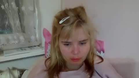 Snapshot of elenaflirt chatting on February 6, 2026, 5:49 pm Elena online show from February 6, 2026, 5:49 pm