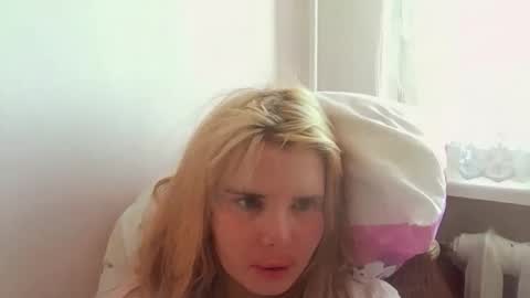 Elena online show from March 18, 2026, 2:53 pm