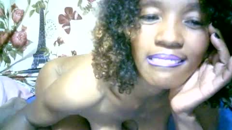 elenah013 online show from September 18, 2025, 7:21 am