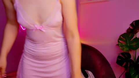 Snapshot of elenamonroe_ chatting on April 11, 2026, 7:45 am elenamonroe_ online show from April 11, 2026, 7:45 am