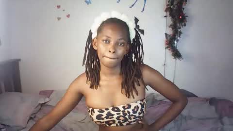 Snapshot of eleniedoll chatting on February 16, 2026, 1:02 am eleniedoll online show from February 16, 2026, 1:02 am