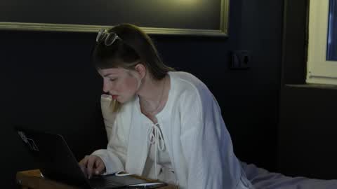 Eleonora online show from September 12, 2025, 2:28 pm