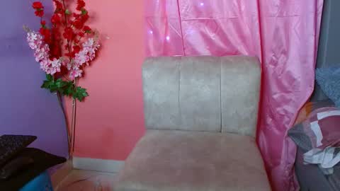 Snapshot of eletrabrowns chatting on February 15, 2025, 7:50 pm eletrabrowns online show from February 15, 2025, 7:50 pm