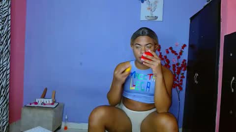 Snapshot of eletrabrowns chatting on September 18, 2025, 3:30 am eletrabrowns online show from September 18, 2025, 3:30 am