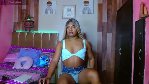 Snapshot of eletrabrowns chatting on February 16, 2026, 9:49 am eletrabrowns online show from February 16, 2026, 9:49 am