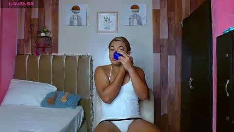 Snapshot of eletrabrowns chatting on February 28, 2026, 11:50 pm eletrabrowns online show from February 28, 2026, 11:50 pm