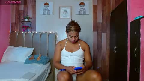 Snapshot of eletrabrowns chatting on March 1, 2026, 9:17 pm eletrabrowns online show from March 1, 2026, 9:17 pm