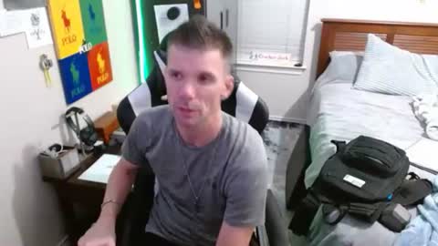 Snapshot of elevatetlb chatting on February 8, 2026, 4:27 am Walker online show from February 8, 2026, 4:27 am