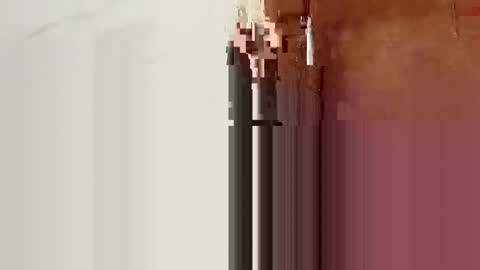 Snapshot of elfierros08 chatting on March 2, 2025, 5:01 am elfierros08 online show from March 2, 2025, 5:01 am