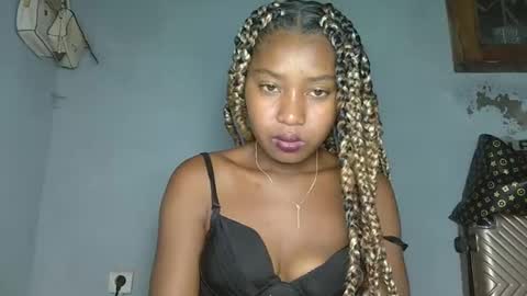 elia011 online show from January 17, 2025, 5:19 pm