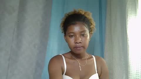 elia011 online show from February 22, 2025, 2:08 pm