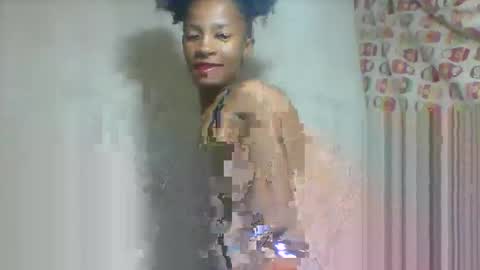 Snapshot of elia011 chatting on May 25, 2026, 6:36 pm elia011 online show from May 25, 2026, 6:36 pm