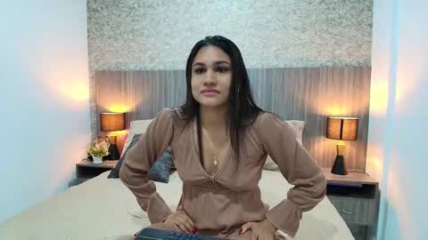 Snapshot of elia_russell chatting on November 20, 2025, 3:56 pm Elia Russell online show from November 20, 2025, 3:56 pm