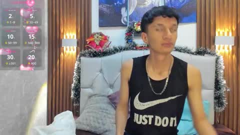 Elian Julian online show from November 19, 2025, 8:09 pm